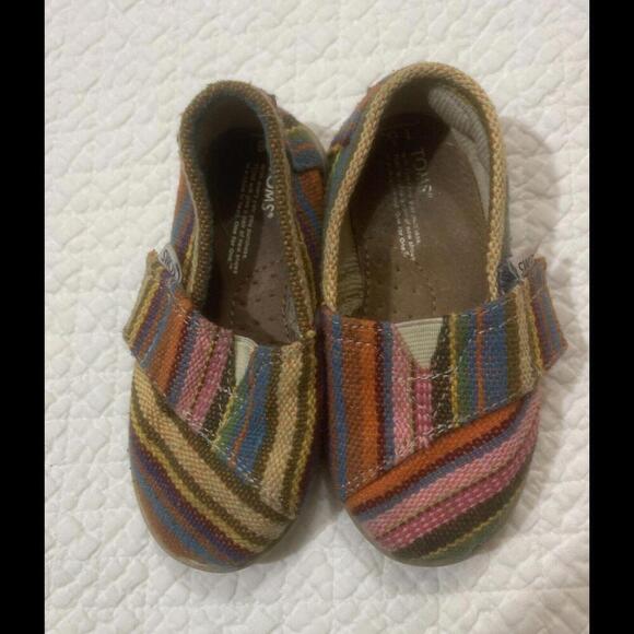 Toms  Toddler Shoes Size T6 Multi Color Slip On - Picture 1 of 2